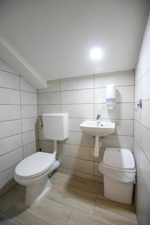 Atrijum Apartments And Rooms Kladovo Esterno foto