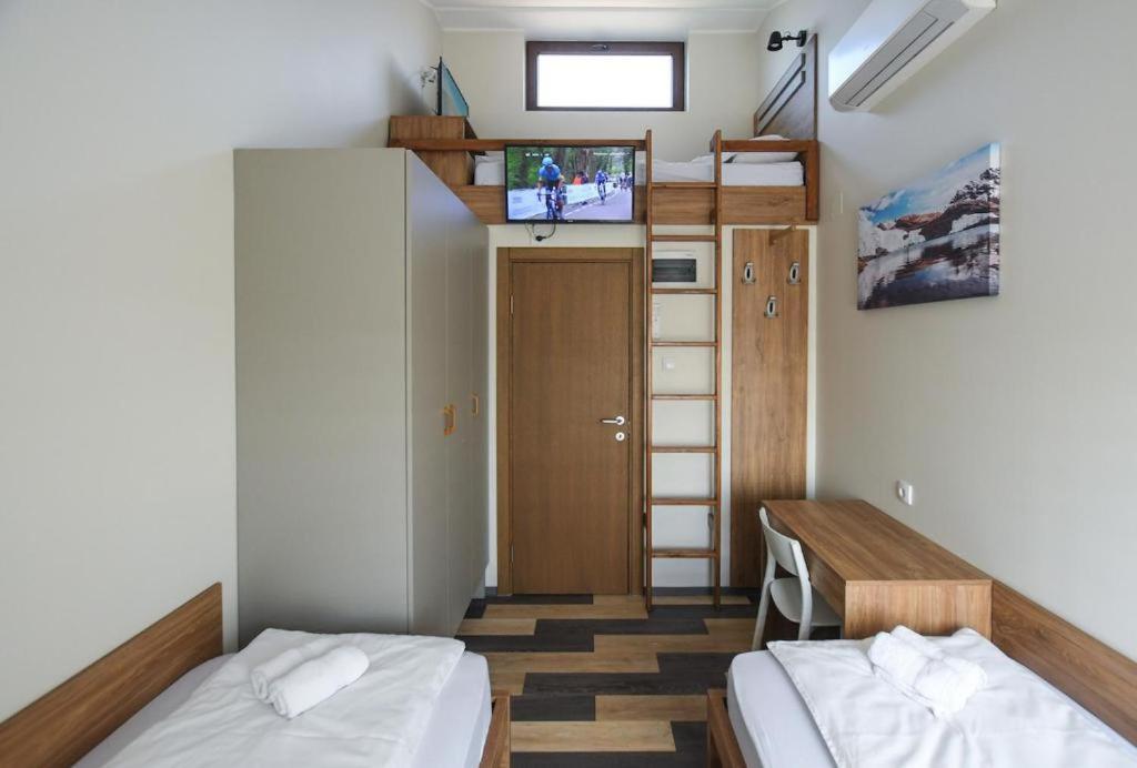 Atrijum Apartments And Rooms Kladovo Esterno foto