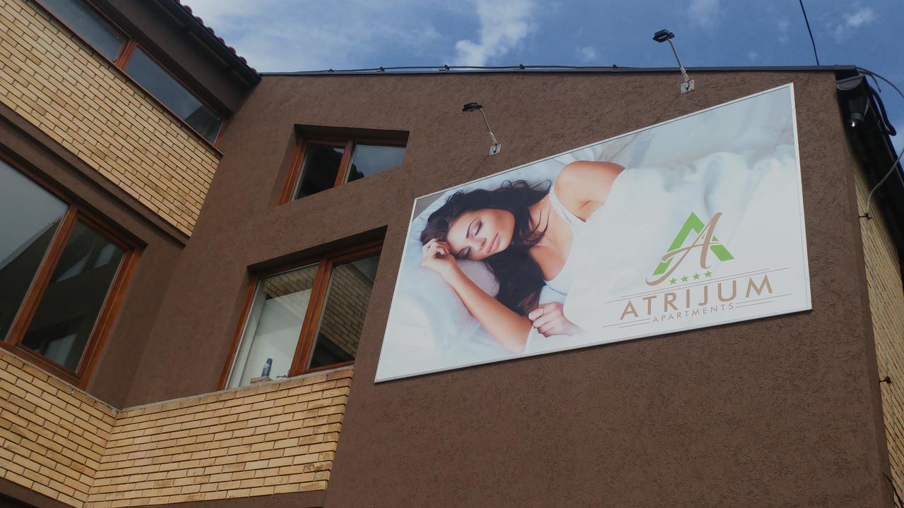 Atrijum Apartments And Rooms Kladovo Esterno foto